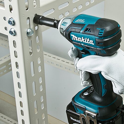 Makita DTS141Z Akumulatorski udarni 40 odvijac 1/4&amp;quot;, Nm Slike