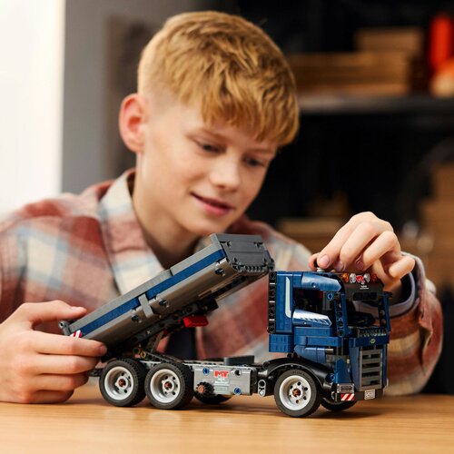 Lego technic - kiper kamion (42203) Slike