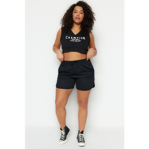 Trendyol Curve Plus Size Shorts & Bermuda - Black - High Waist Slike
