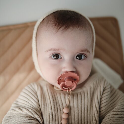 FRIGG&amp;reg; frigg&amp;acirc;&amp;reg; duda varalica daisy natural rubber blush &amp;amp; woodchuck Slike