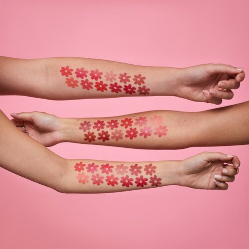 Benefit California Kissin&amp;#039; ColorBalm balzam za ustnice odtenek 200 Blackberry 3 g Slike