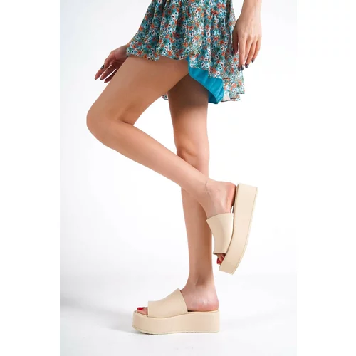 Capone Outfitters Capone Soles Women's Beige Wedge Heels Beige Sandals with a thick strap.