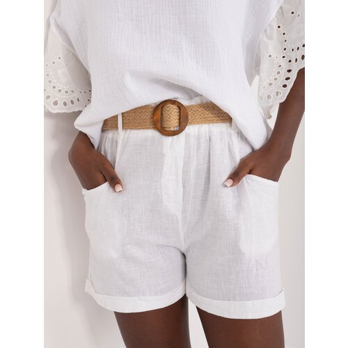 Fashion Hunters White women&amp;#039;s shorts with belt Slike