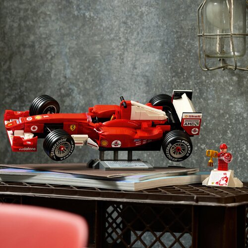 Lego LEGO&amp;reg; Ferrari F2004 i Michael Schumacher 11375 Slike