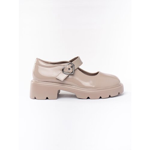 Shelvt Lacquered beige loafers with a thick sole Cijene
