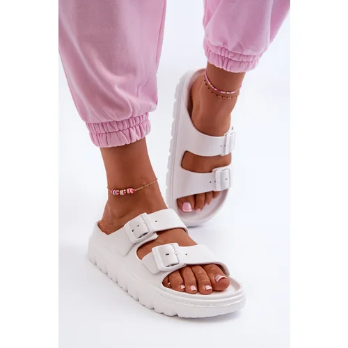 Kesi Women's foam slippers on the White Melorea platform