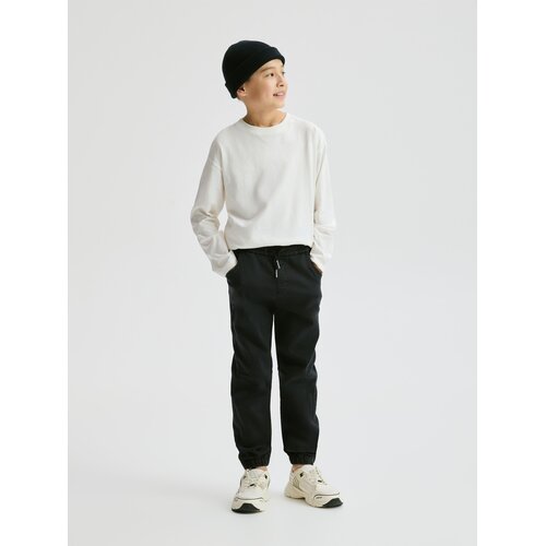 Reserved Rastezljive jogger hlače - crno Cene