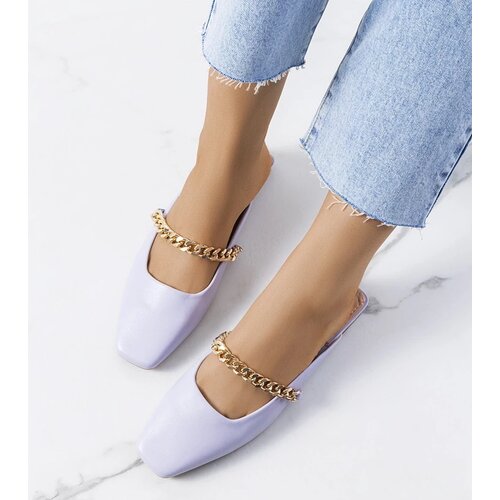 D/CEO White slides Ypsy Slike