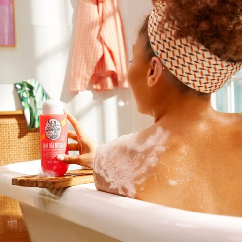 Sol de Janeiro Bom Dia&amp;trade; Bright Body Wash eksfoliacijski gel za prhanje z gladilnim učinkom 385 ml Slike