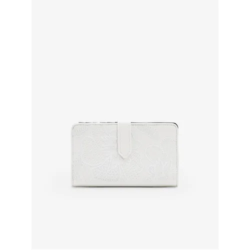 White wallet shop