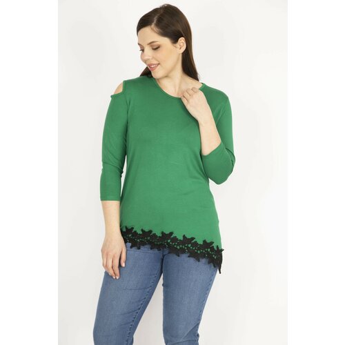 Şans Women's Green Plus Size One-Shoulder Decollete Lace Hem Blouse Slike