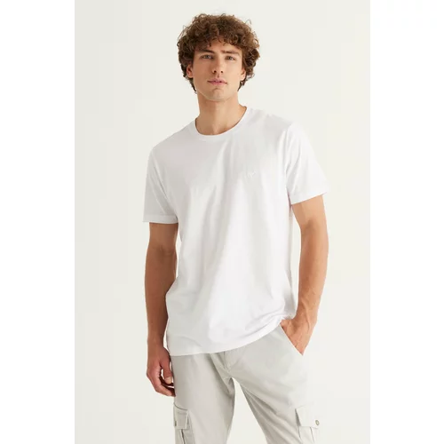 AC&Co / Altınyıldız Classics 100% Organic Cotton Men's White Slim Fit Slim Fit Crewneck T-Shirt.