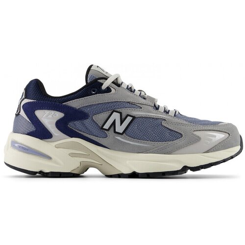 New Balance 725 Crna Slike
