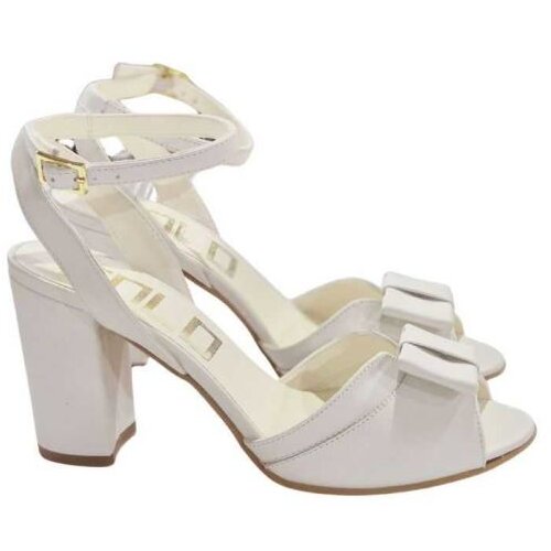Solo shoes Zoka white Cene