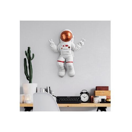 Wallxpert Zidna dekoracija Peace Sign Astronaut-3, 35cmx47cmx10cm, Bijela Slike