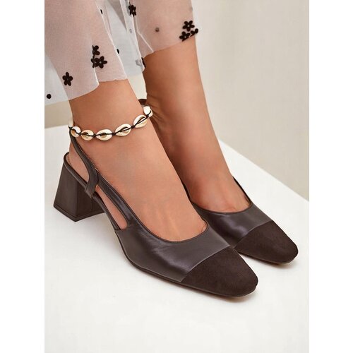 Resti Women&amp;#039;s Low Heel Pumps with Decorative Toe Eleganzo Slike