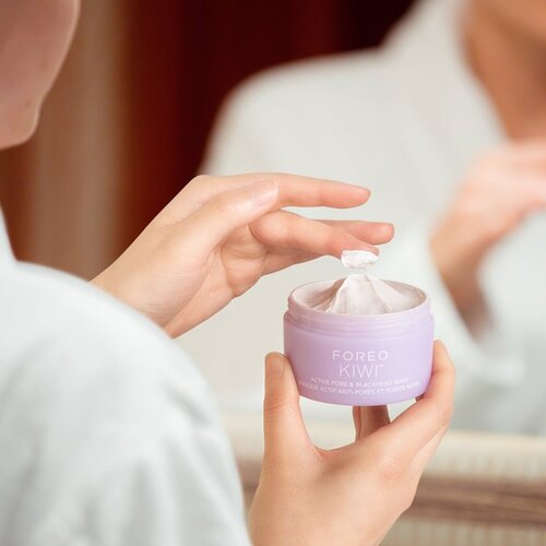 Foreo KIWI&amp;trade; Active Pore &amp;amp; Blackhead Mask maska za či&amp;scaron;ćenje pora protiv mitesera 100 g Slike