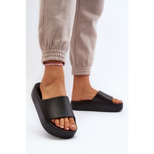 Kesi Women's slippers with thick soles black Oreithano Slike