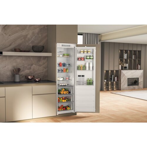 Whirlpool ugradbeni frižider WHSD18A013C1 Slike