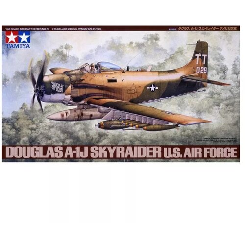 Tamiya 1:48 Douglas A-1J Skyrider USAF Cene
