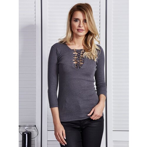 Fashion Hunters Ladies&amp;#039; gray blouse with a lace neckline Slike