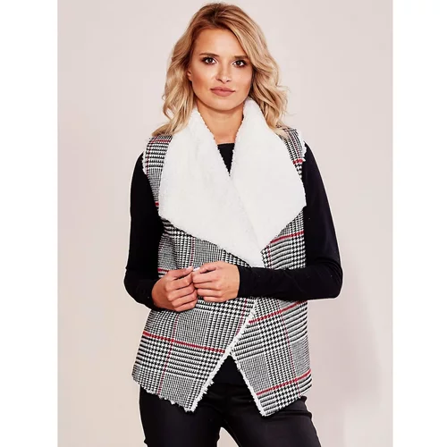 Fashion Hunters Black vest with a check pattern