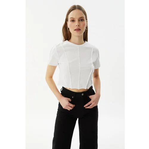 Trendyol White Piping Crop Knitted Blouse