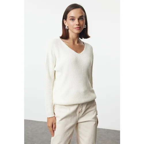 Trendyol Ecru Wide Pattern Basic Knitwear Sweater