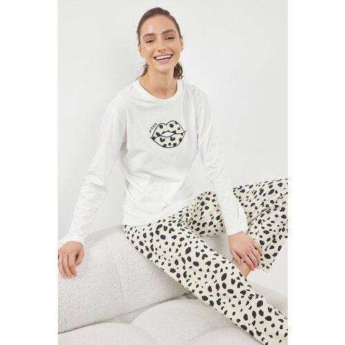 Trendyol White-Multicolor Animal Single Jersey Knitted Pajama Set Cene