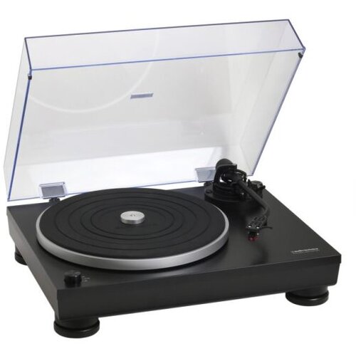 Audio-Technica AT-LP5X gramofon Cene
