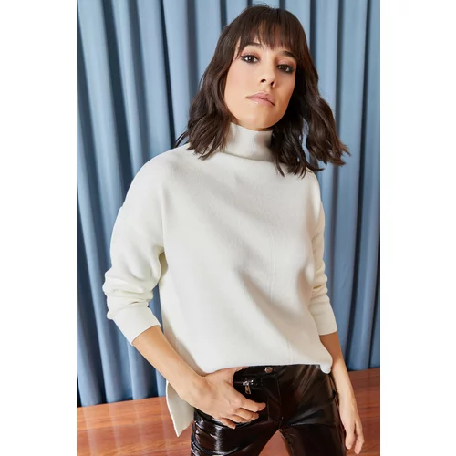 Olalook Sweater - White - Relaxed
