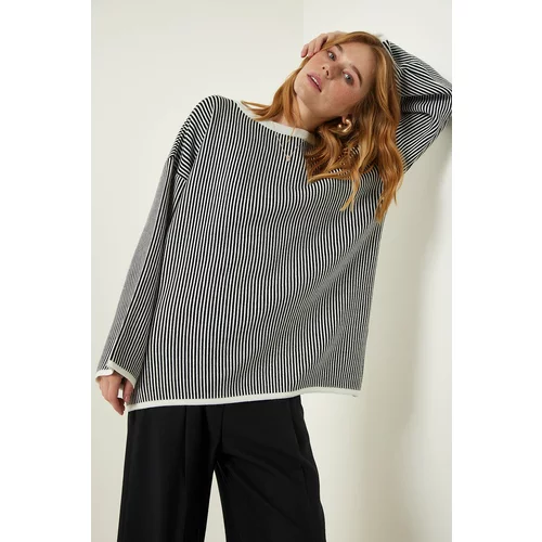 Happiness İstanbul Women's Black and White Striped Oversize Knitwear Sweater