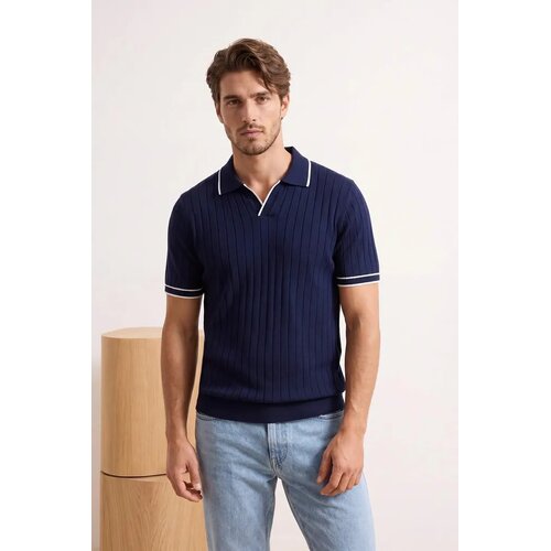 Trendyol Mu&scaron;ka majica Tmnss26Po00040, Tamnoplava Cene