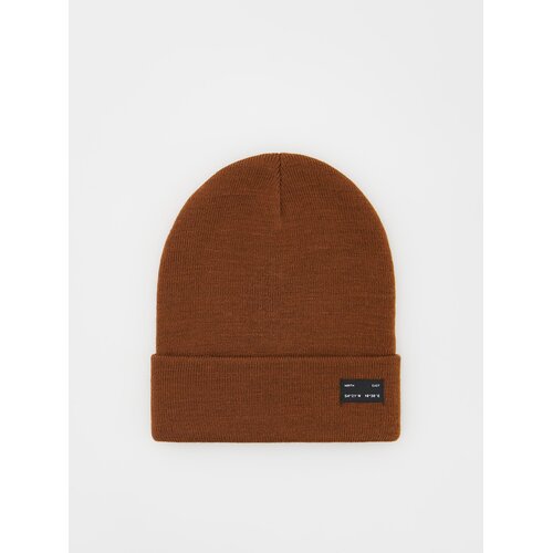 Reserved kapa beanie z našitkom - rjava Cene