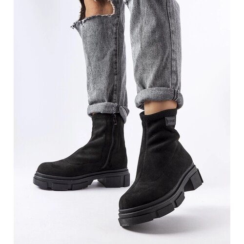 Gemre Black insulated suede ankle boots Inge Cene