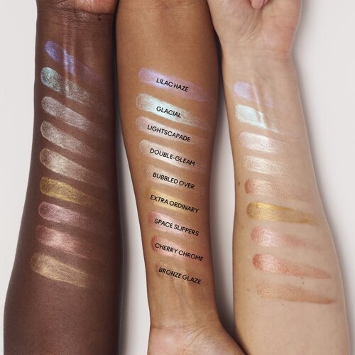 MAC Cosmetics Skinfinish Lightstruck tekoči osvetljevalec odtenek Bubbled Over 15 ml Slike