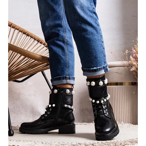 D/CEO Black patent leather insulated boots Campi Cene