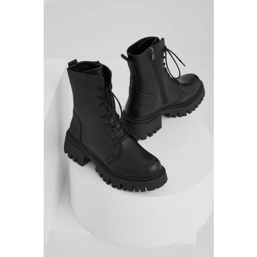 Answear Lab Kožne čizme X limitirana kolekcija NO SHAME za žene, boja: crna, s platformom