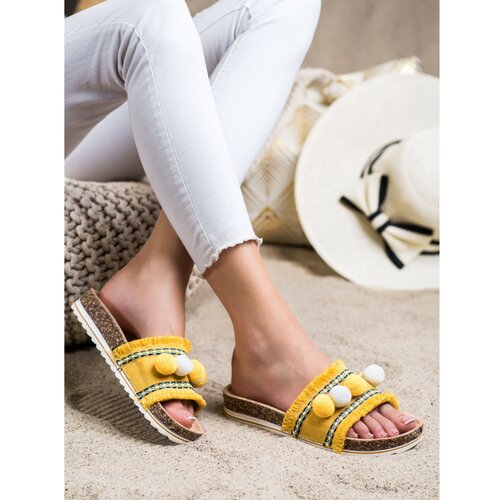 TRENDI FASHIONABLE FLIP-FLOPS WITH POMPOMS Cene