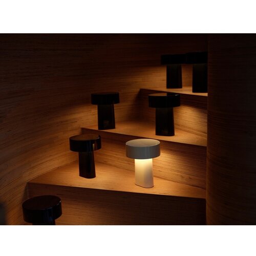 Zone Sivo-bež plastična LED namizna svetilka (vi&amp;scaron;ina 18 cm) Oblong &amp;ndash; Slike