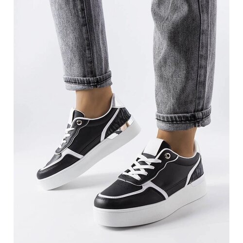 D/CEO White trainers Justar Cene