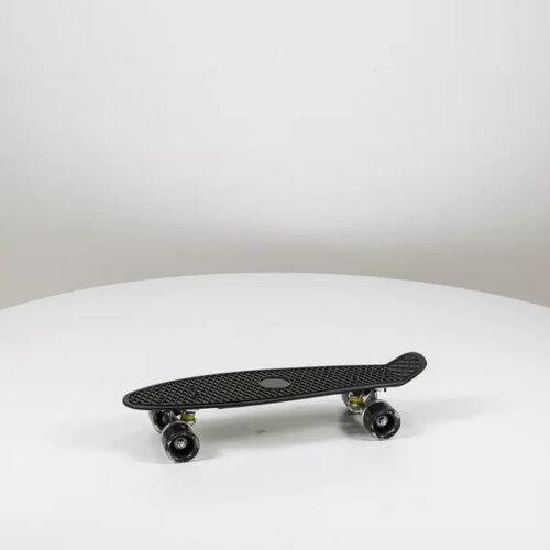  Skejtbord model 683 crni Slike