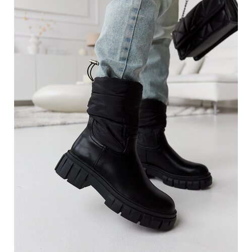 Gemre Black insulated quilted snow boots Hoffman Cene