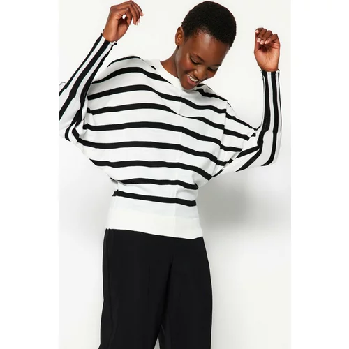 Trendyol Ecru Stripe Bat Sleeve Detailed Knitwear Sweater