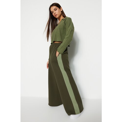 Trendyol Sweatpants - Khaki - Wide leg Slike