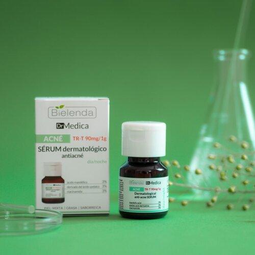 Bielenda Dr Medica Acne serum za obraz za regulacijo prekomernega sebuma in aken 30 ml Slike
