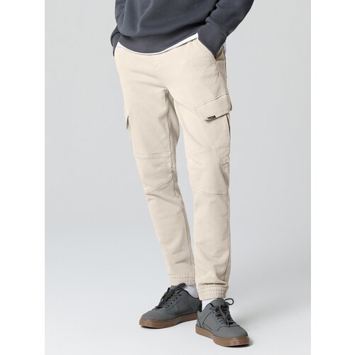 Sinsay Traperice regular jogger fit Slike