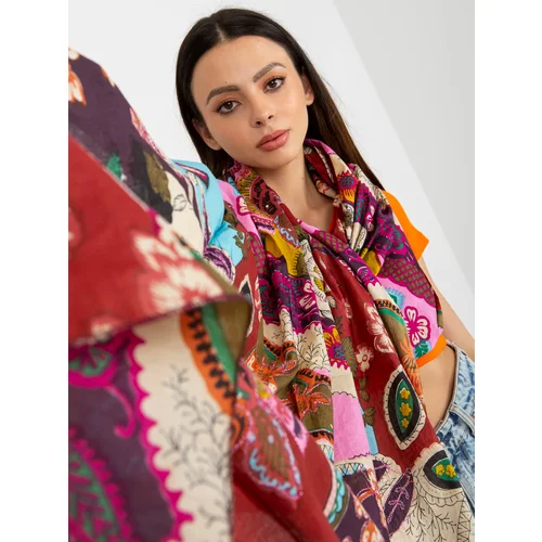 Fashion Hunters Women's scarf with print with application