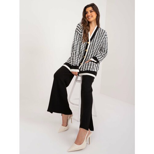 Fashion Hunters White and black cardigan with decorative buttons Slike