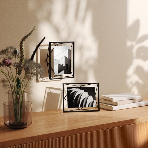 Umbra Crni metalni stojeći/viseći okvir 23x18 cm Prisma &amp;ndash; Slike